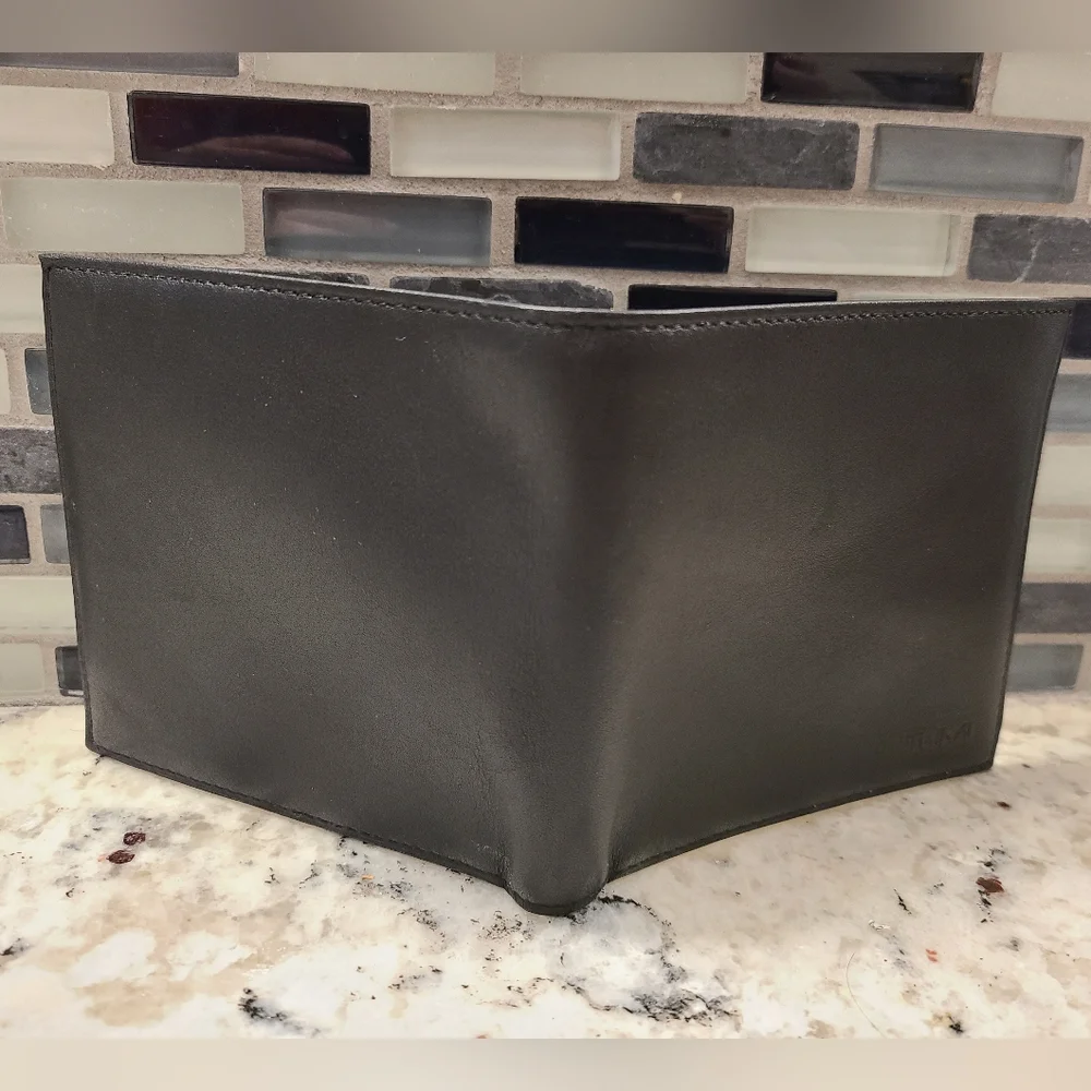 Tumi Black Leather Bifold Wallet